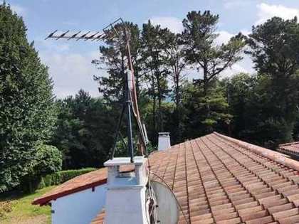 Installation d'une parabole et antenne sur toiture